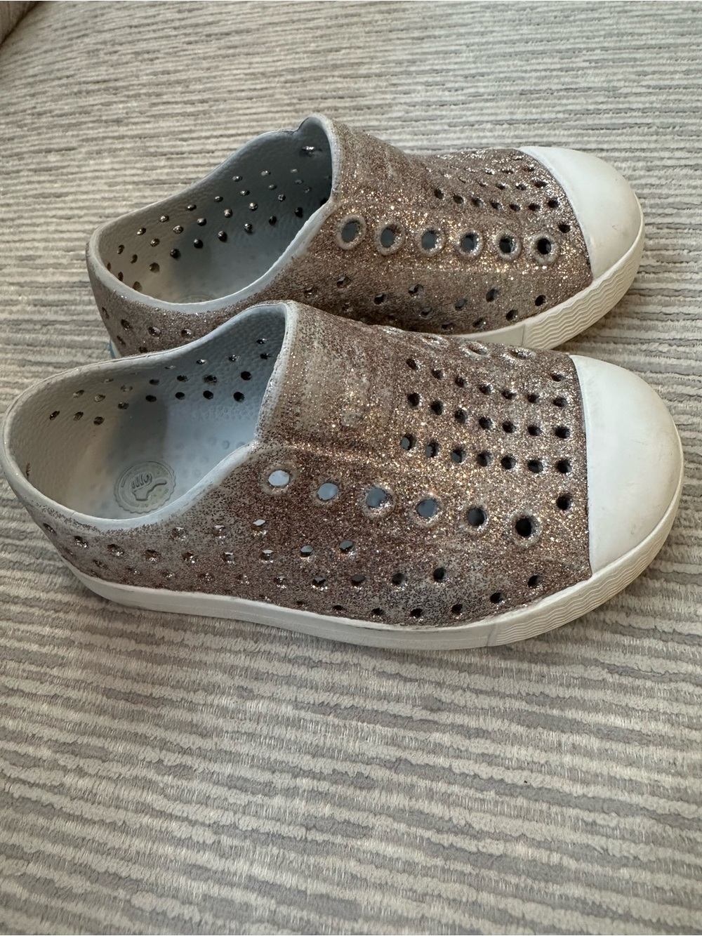 ✨ Native Jefferson Bling Rose Gold Glitter Shoes C5 ✨